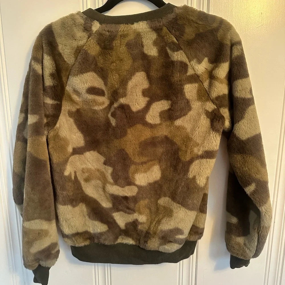 Lou & Grey Camouflage Print Sweatshirt